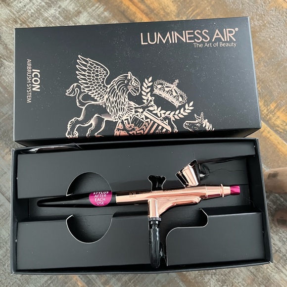Luminess Icon Airbrush System - Picture 2 of 6